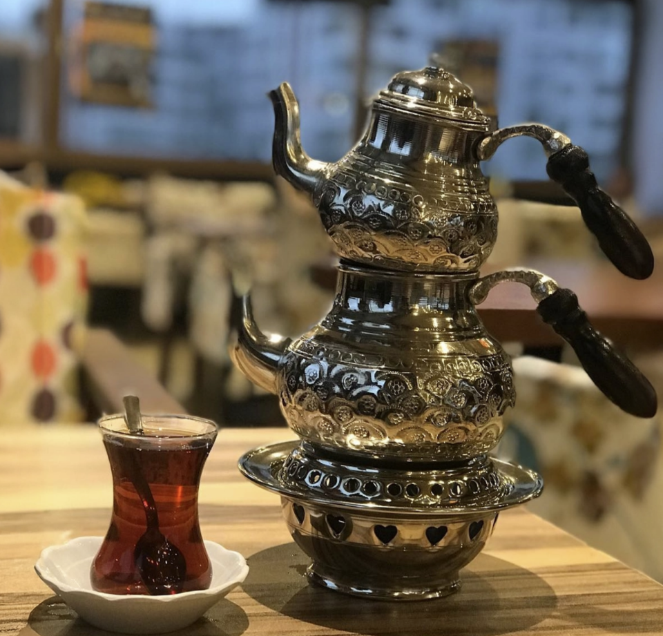 Arel Siyah Çay ile Bamya Çiçeği Karışımı Demlik Poşet Çay 15x334 Adet (5010 Gr)
